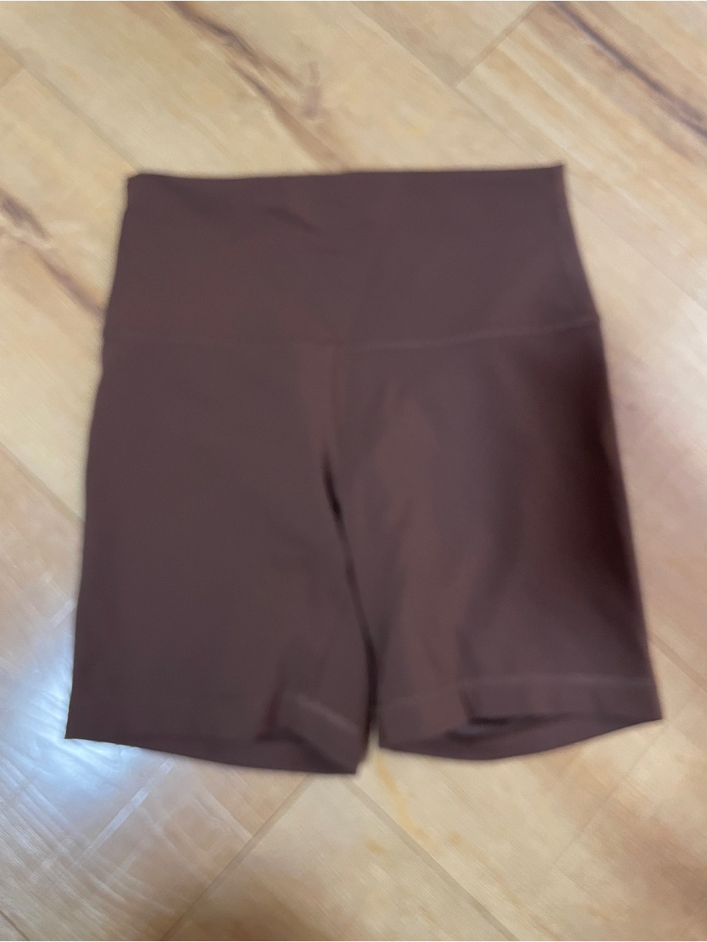 Sz6 lululemon wunder train shorts
